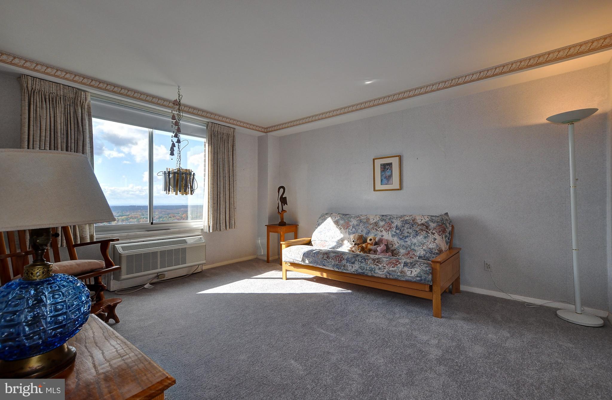 WASHINGTONIAN TOWER - Residential