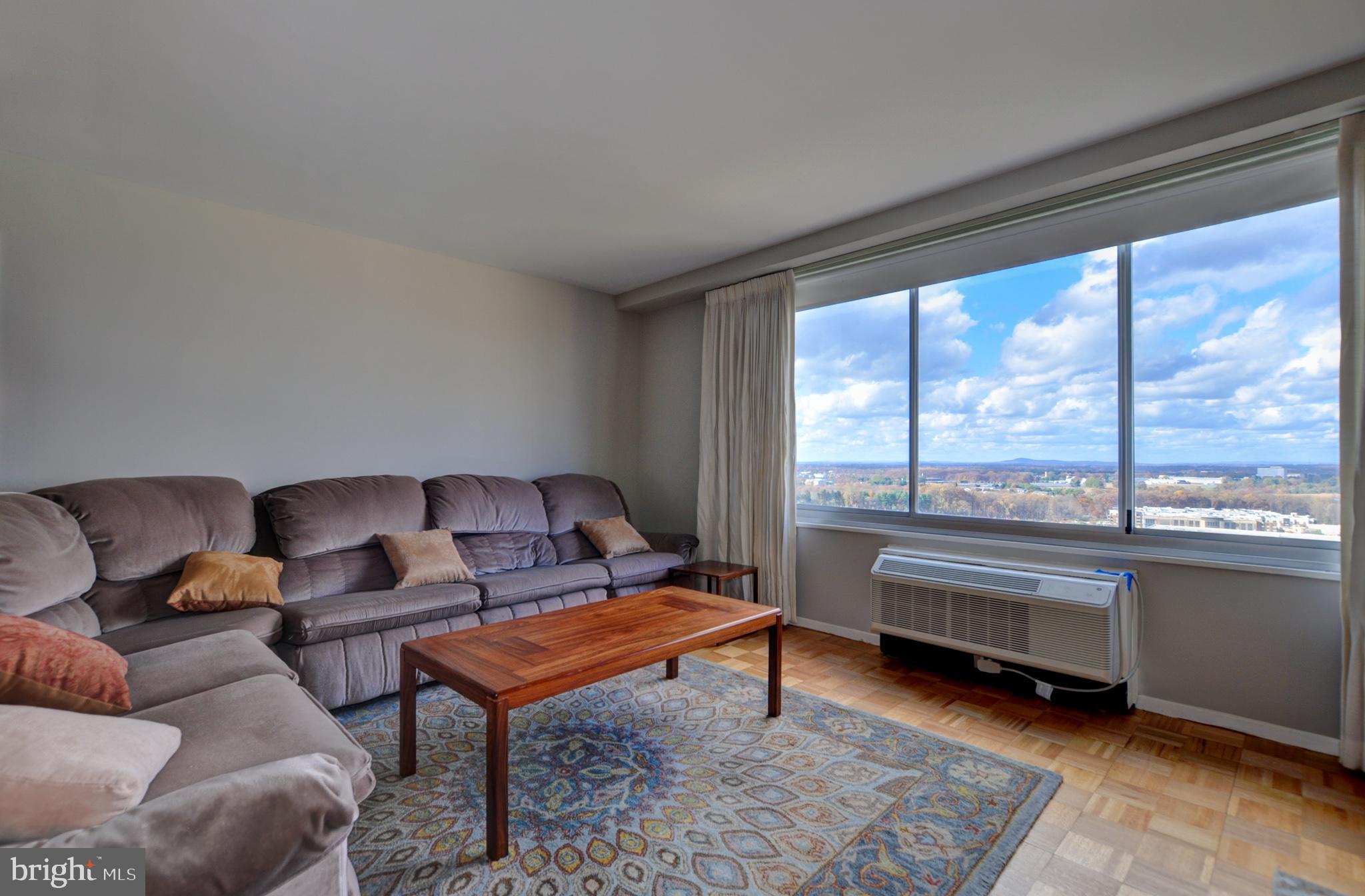 WASHINGTONIAN TOWER - Residential