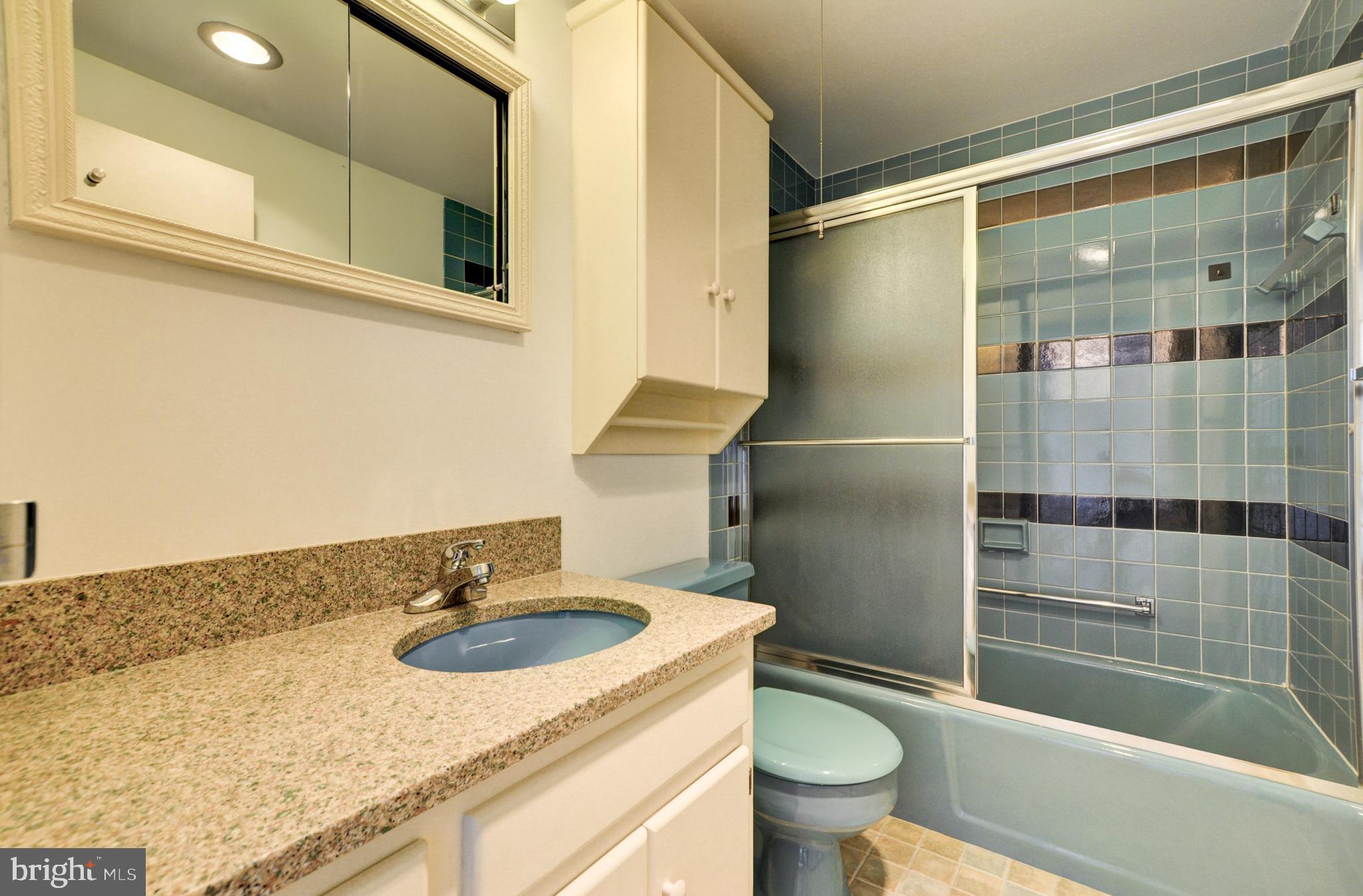 WASHINGTONIAN TOWER - Residential