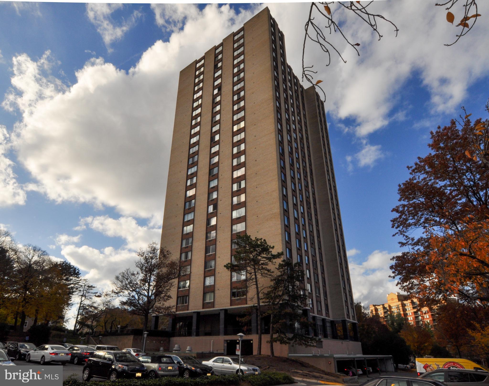 WASHINGTONIAN TOWER - Residential