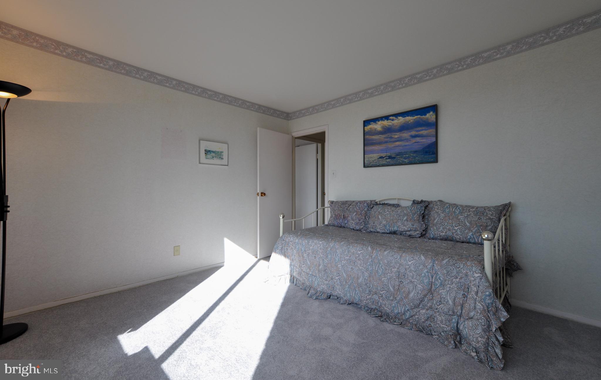 WASHINGTONIAN TOWER - Residential