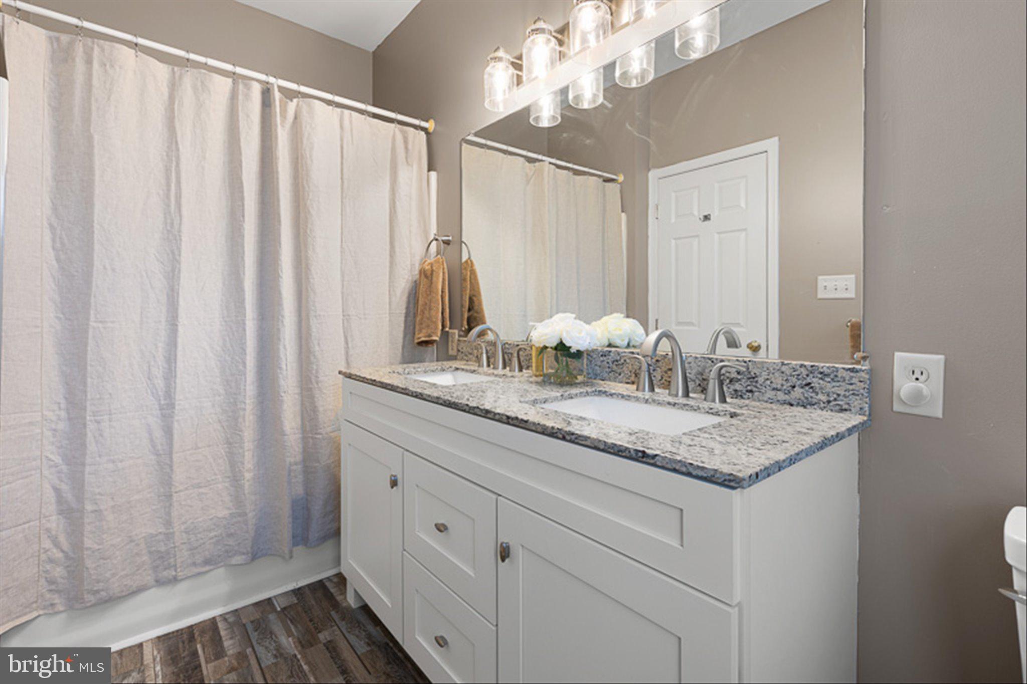 PAPER MILL WOODS - Residential