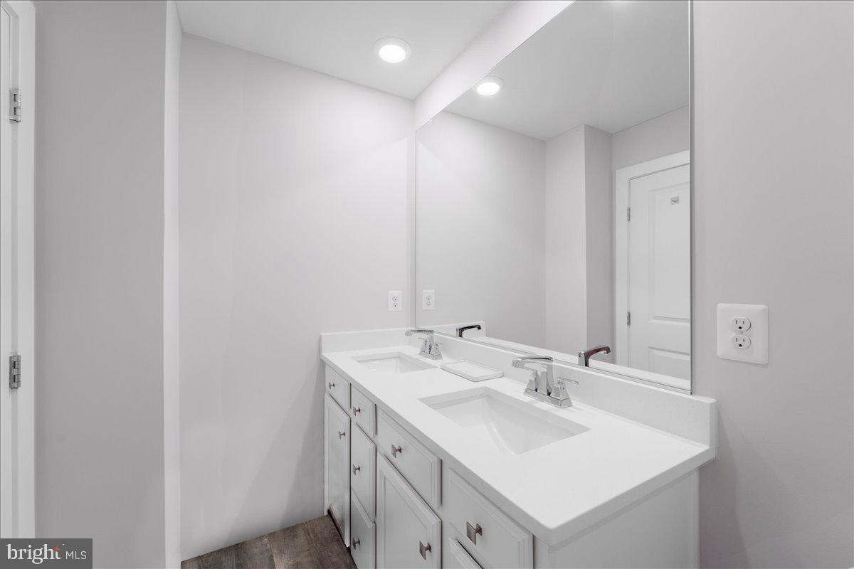 WOODLAND PARK - Residential Lease