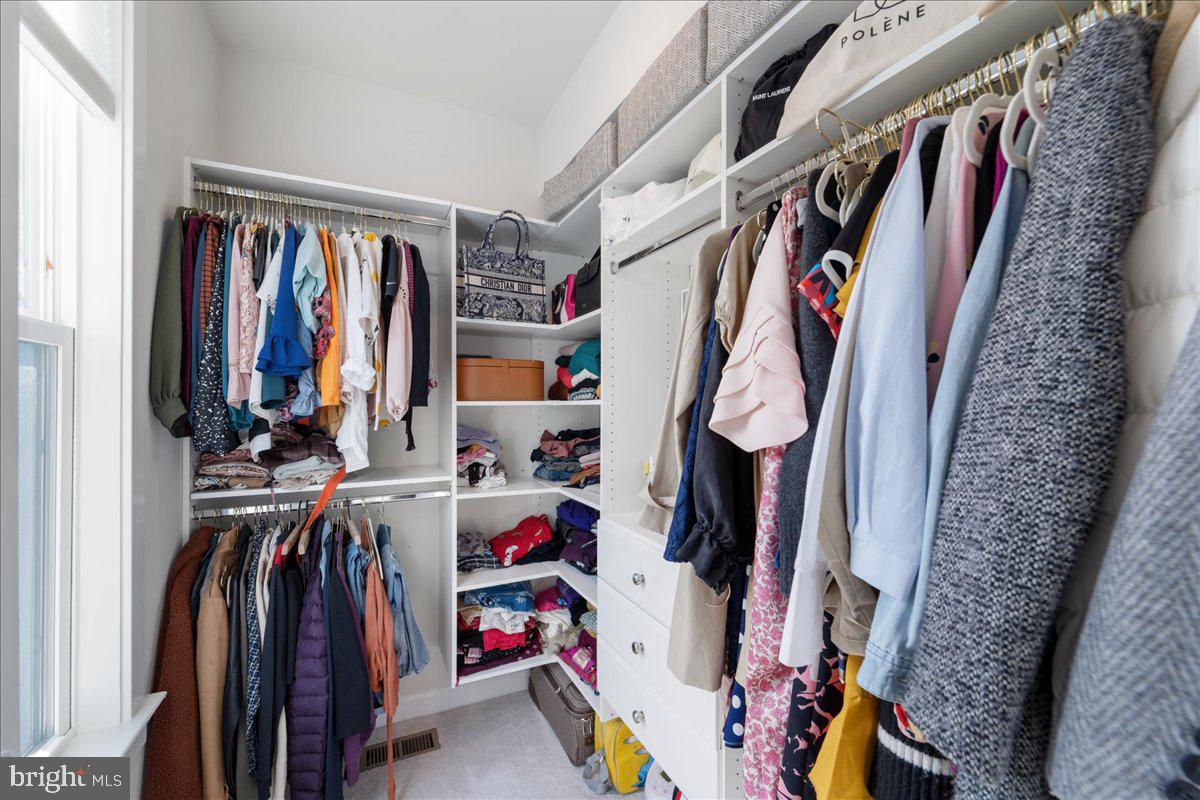 WOODLAND PARK - Residential Lease