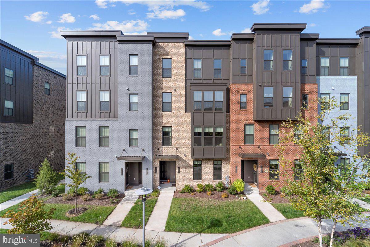 WOODLAND PARK - Residential Lease