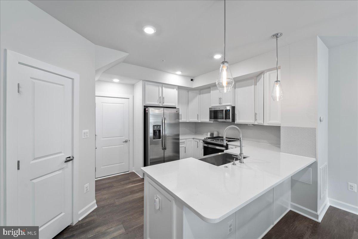 WOODLAND PARK - Residential Lease