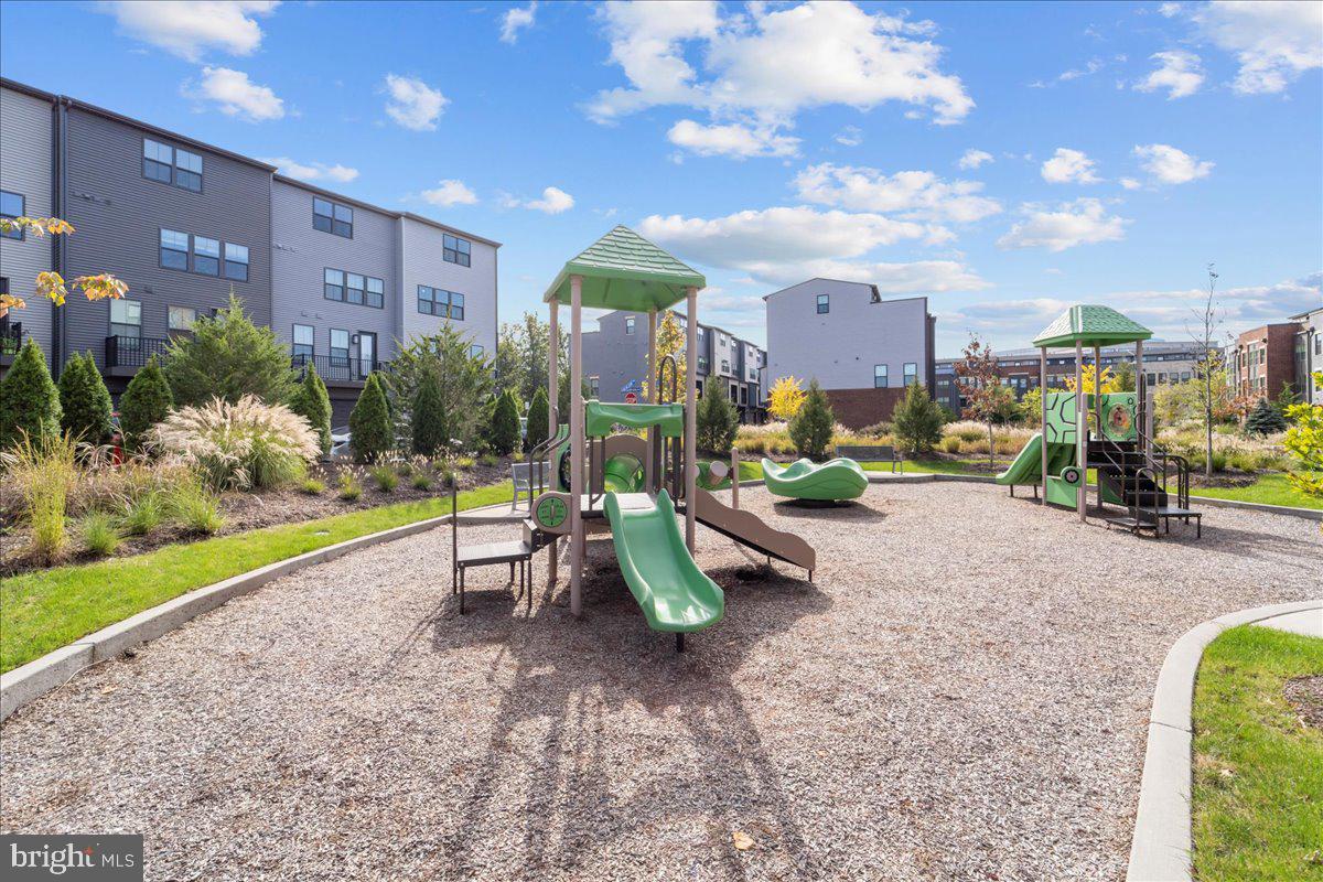 WOODLAND PARK - Residential Lease