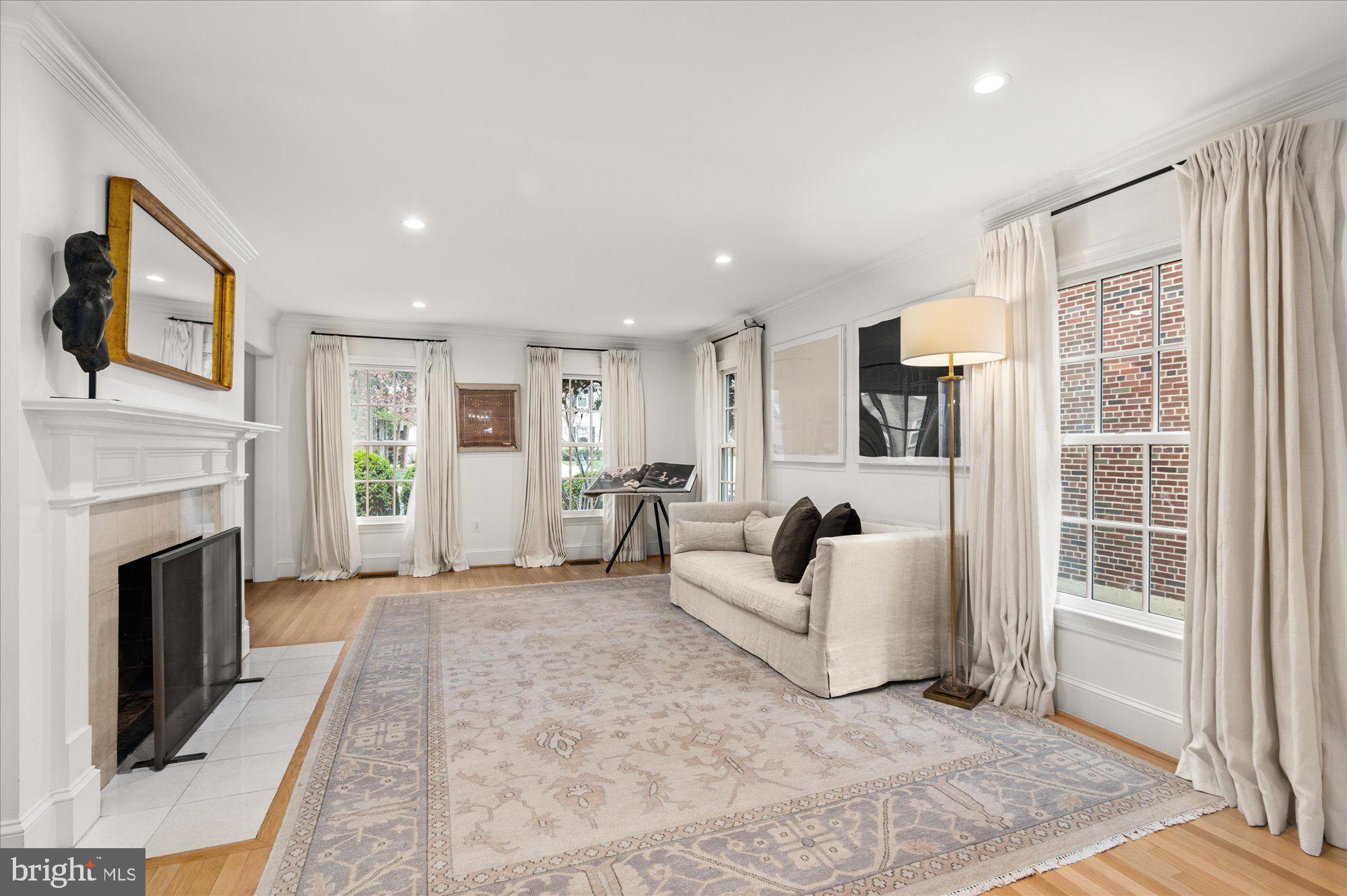 ROSEMONT - Residential