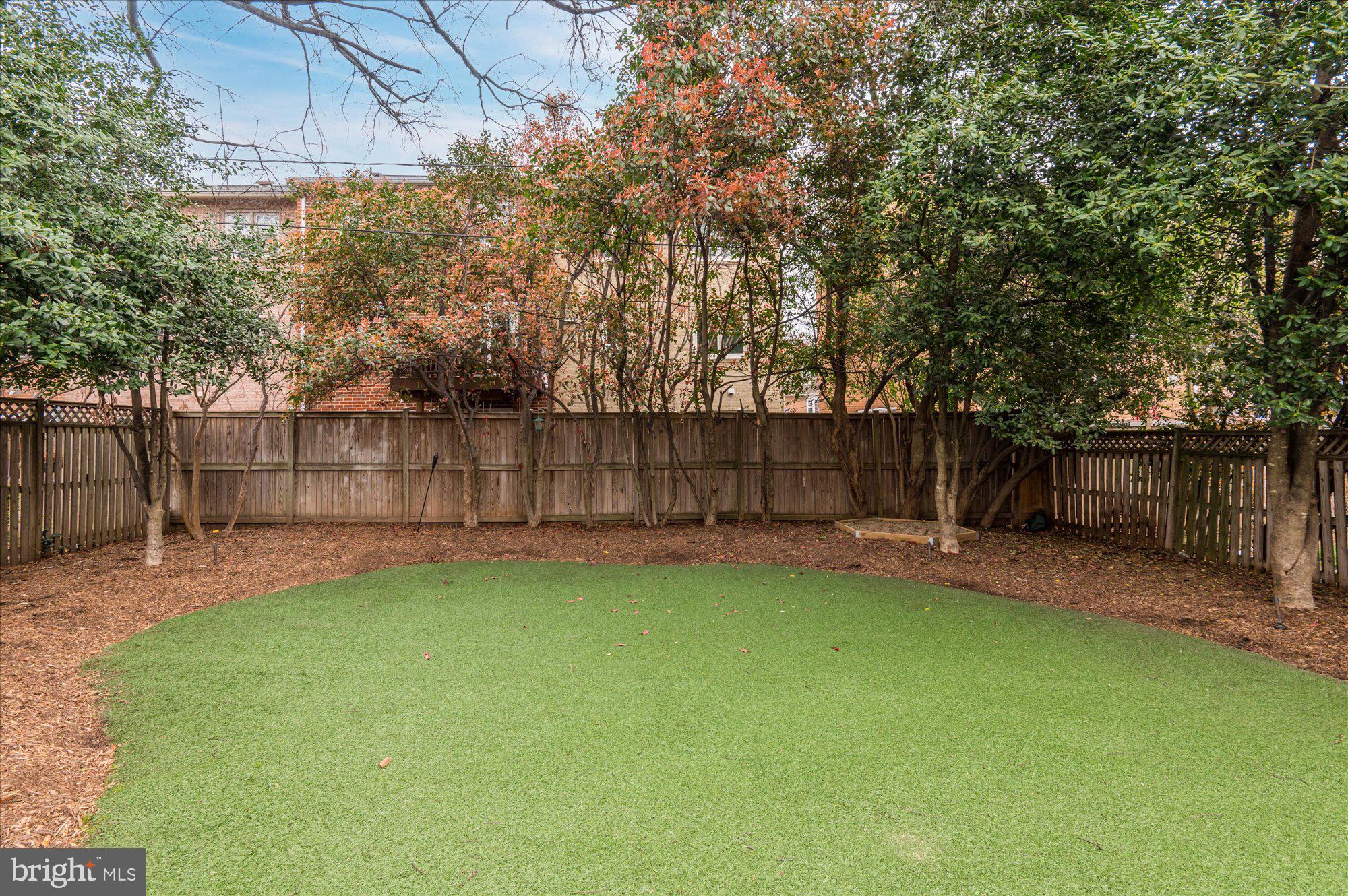 ROSEMONT - Residential