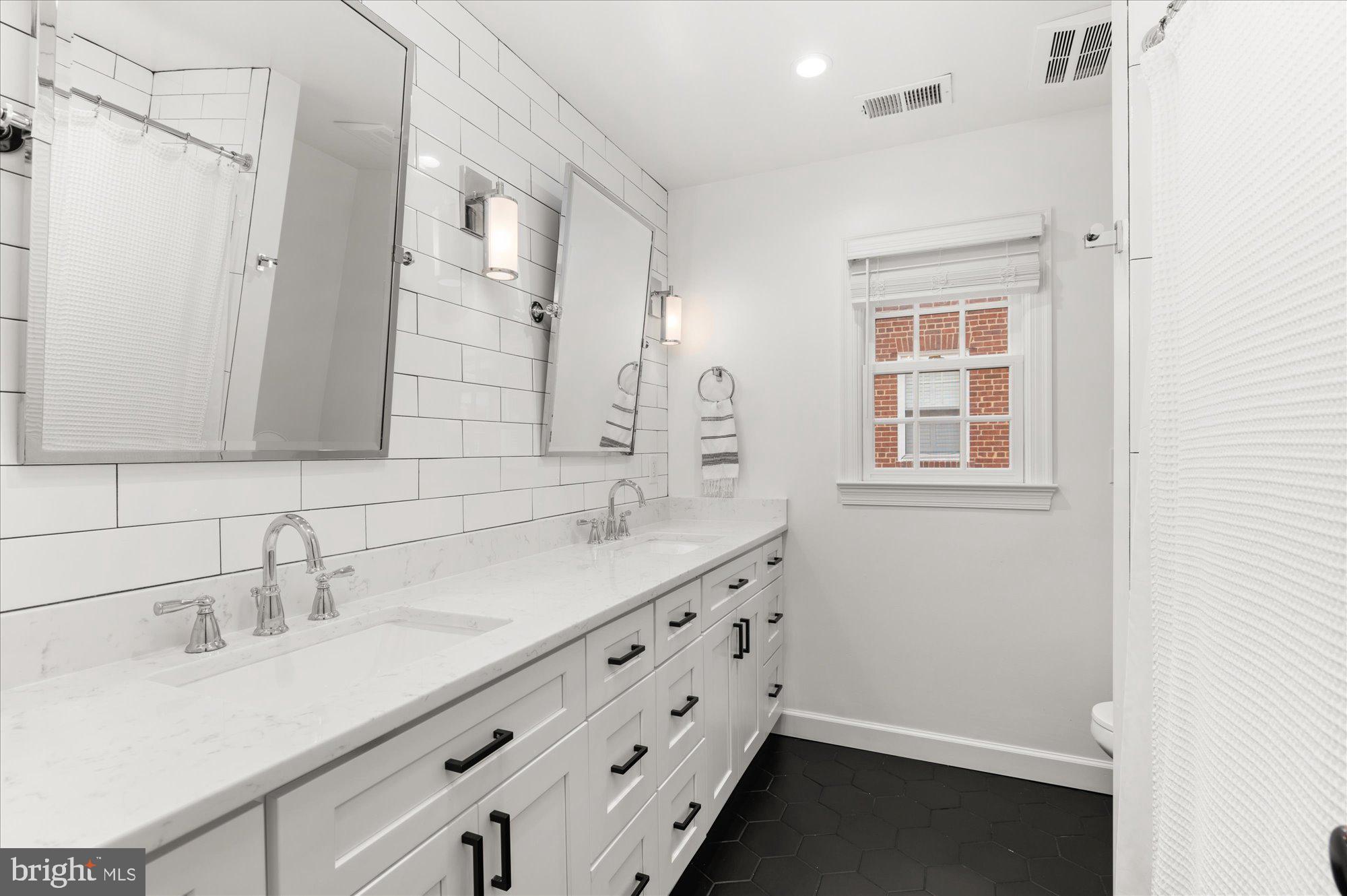 ROSEMONT - Residential