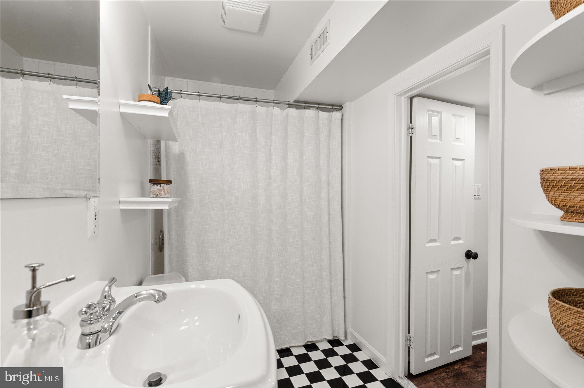 ROSEMONT - Residential