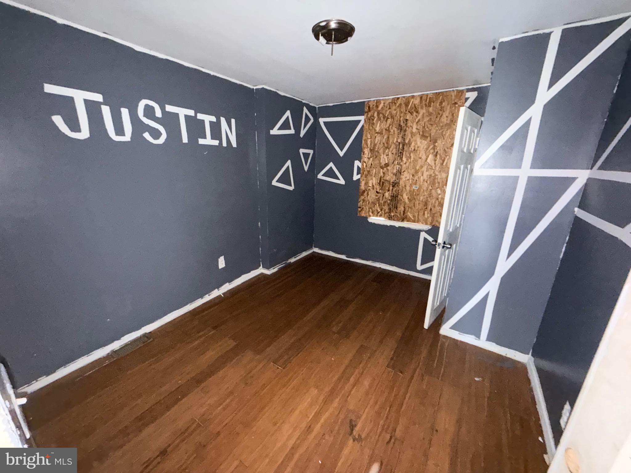 STRAWBERRY MANSION - Residential