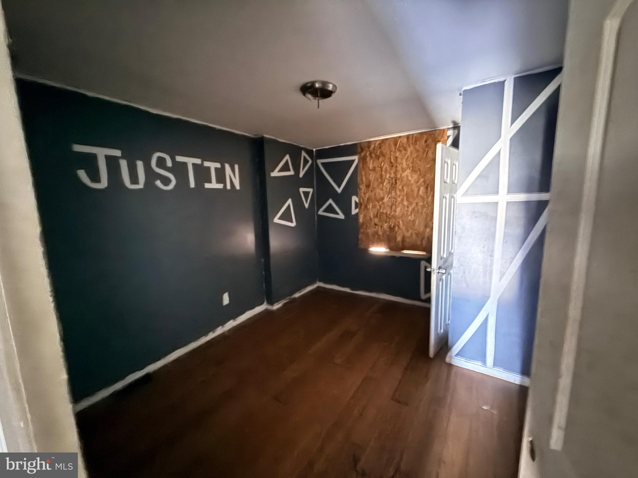 STRAWBERRY MANSION - Residential