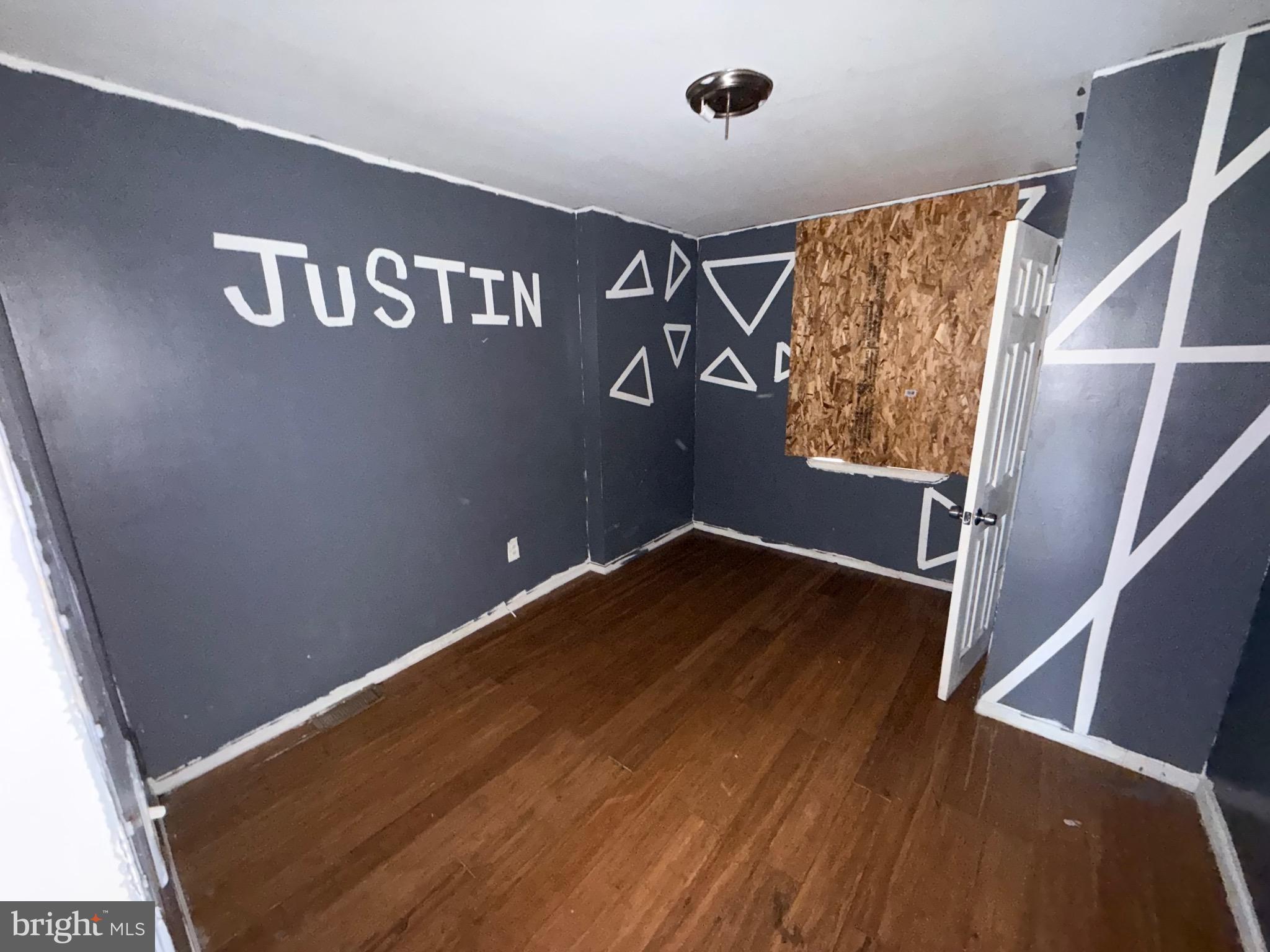 STRAWBERRY MANSION - Residential