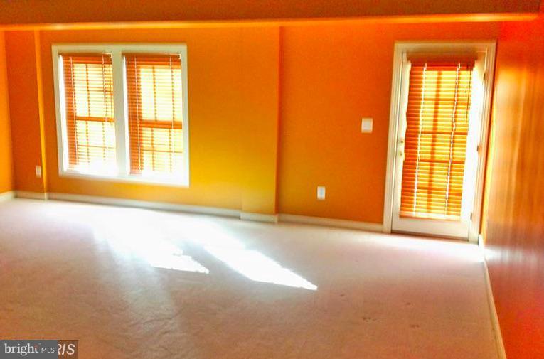 VILLAGES OF DORCHESTER - Residential Lease