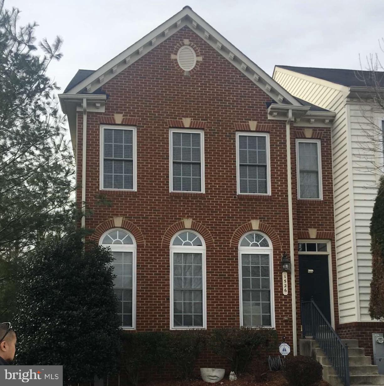 VILLAGES OF DORCHESTER - Residential Lease