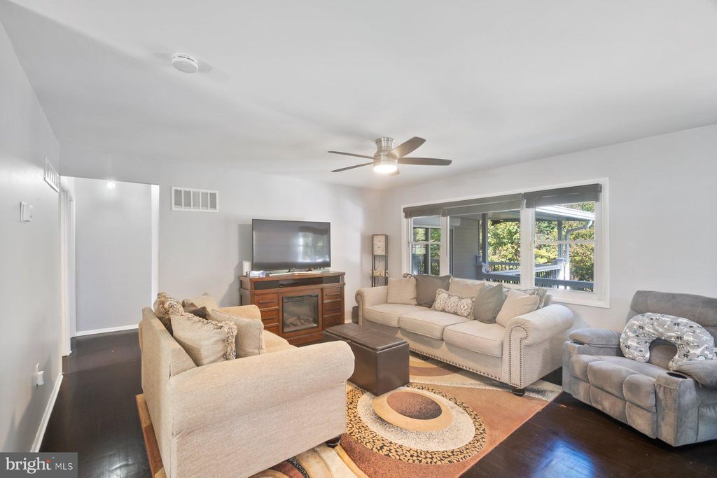 Photo of 518 Kenora Drive, MILLERSVILLE, MD 21108 (MLS # MDAA2129742)