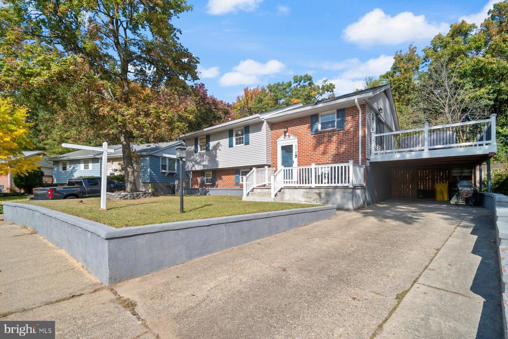 Photo of 518 Kenora Drive, MILLERSVILLE, MD 21108 (MLS # MDAA2129742)