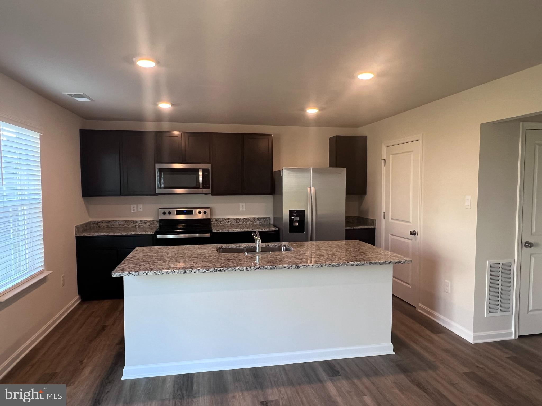 RED HILL - Residential