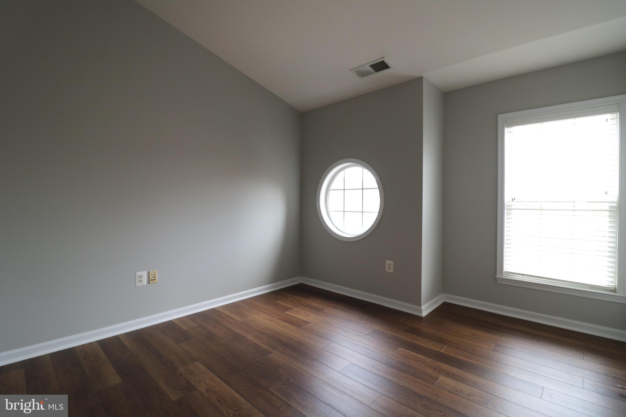 GREAT OAK - Residential Lease