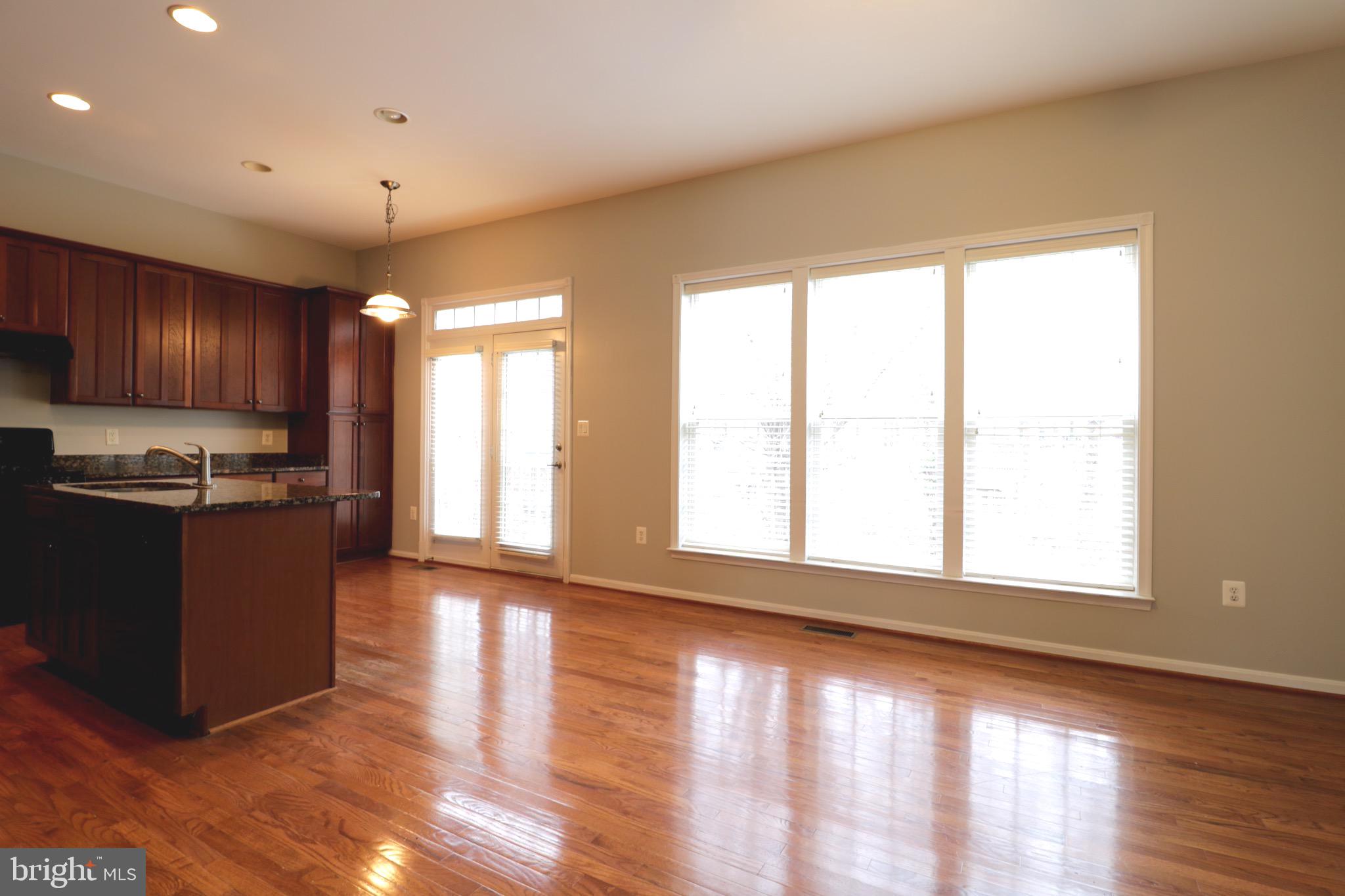 GREAT OAK - Residential Lease