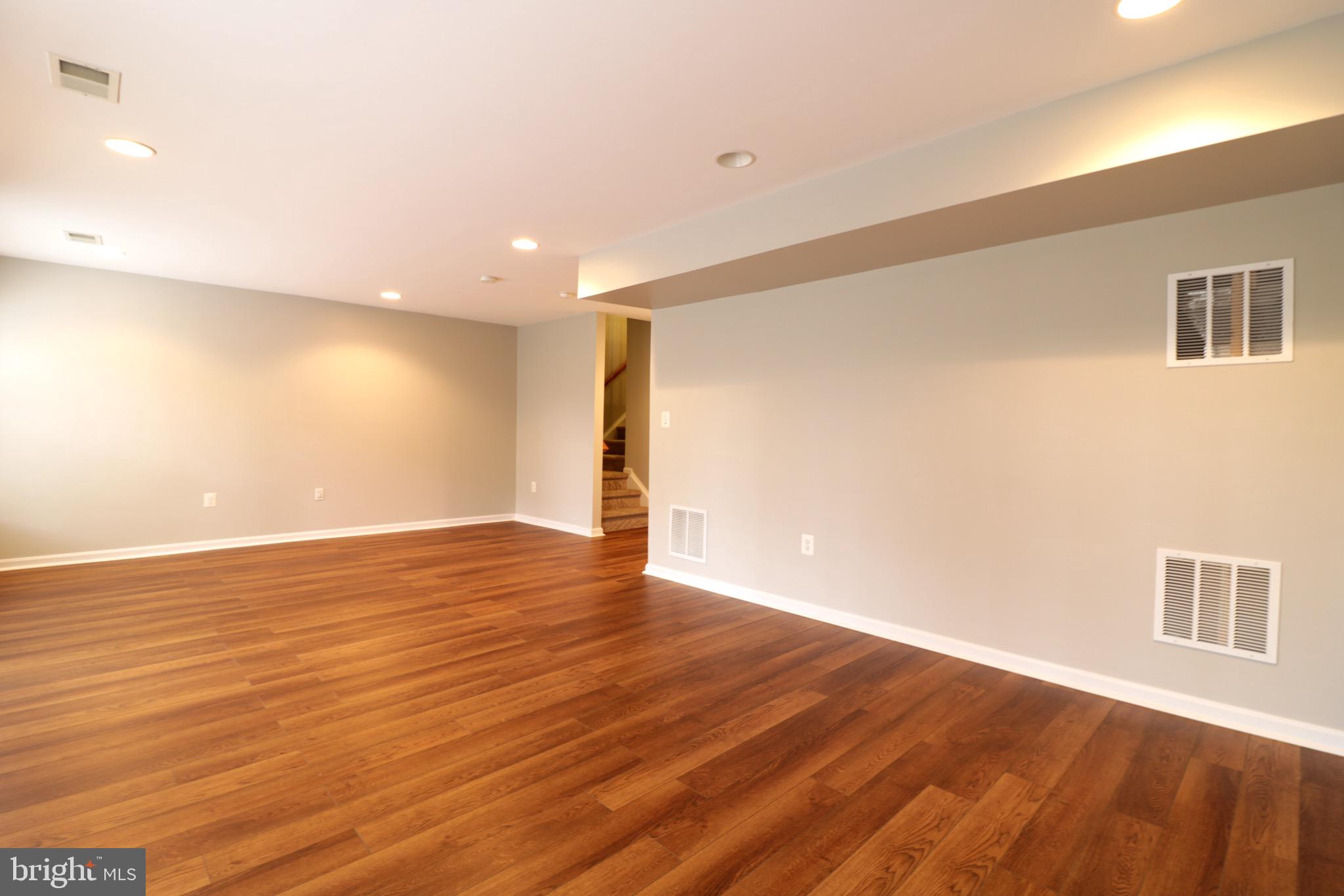 GREAT OAK - Residential Lease