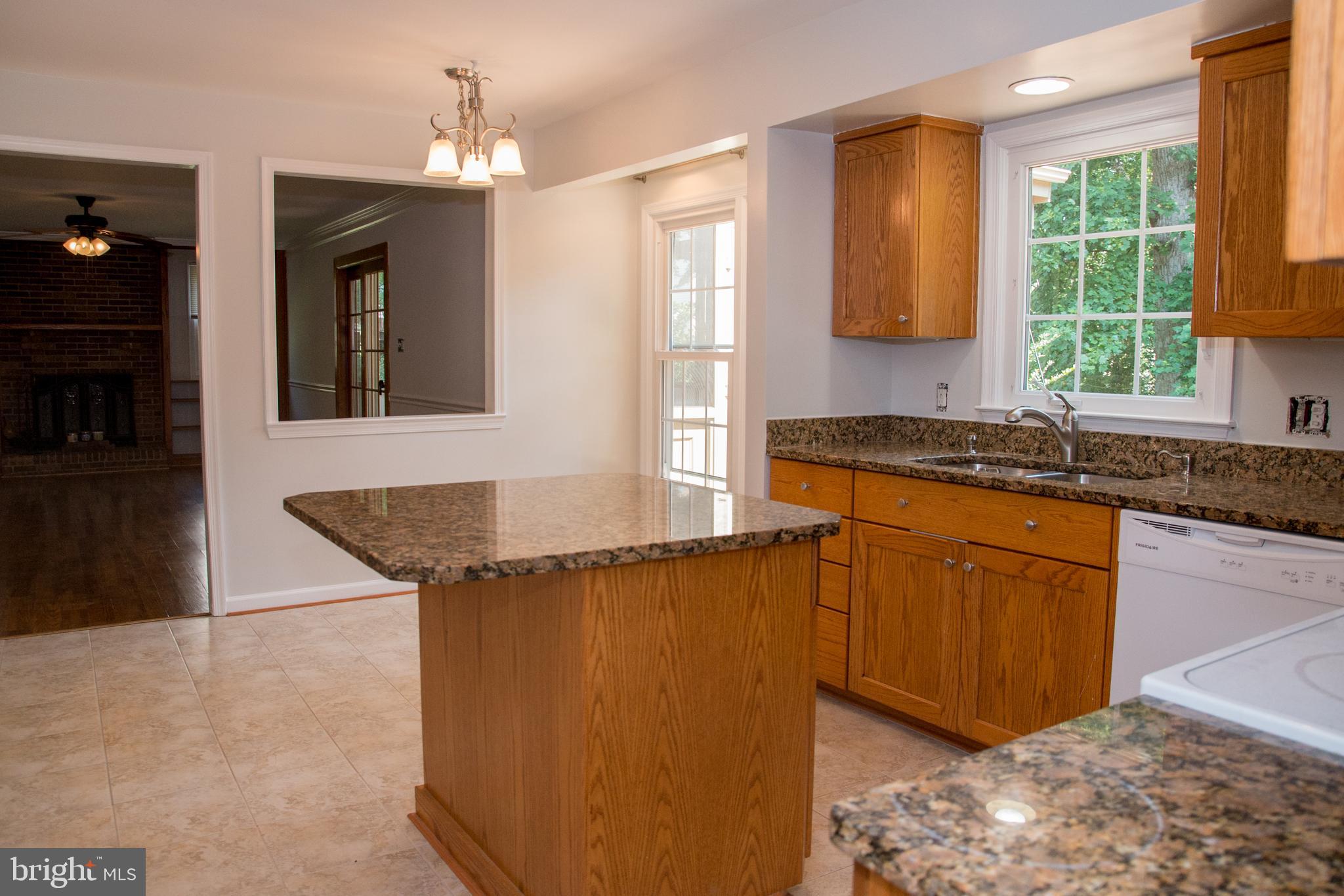 BURKE CENTRE - Residential Lease