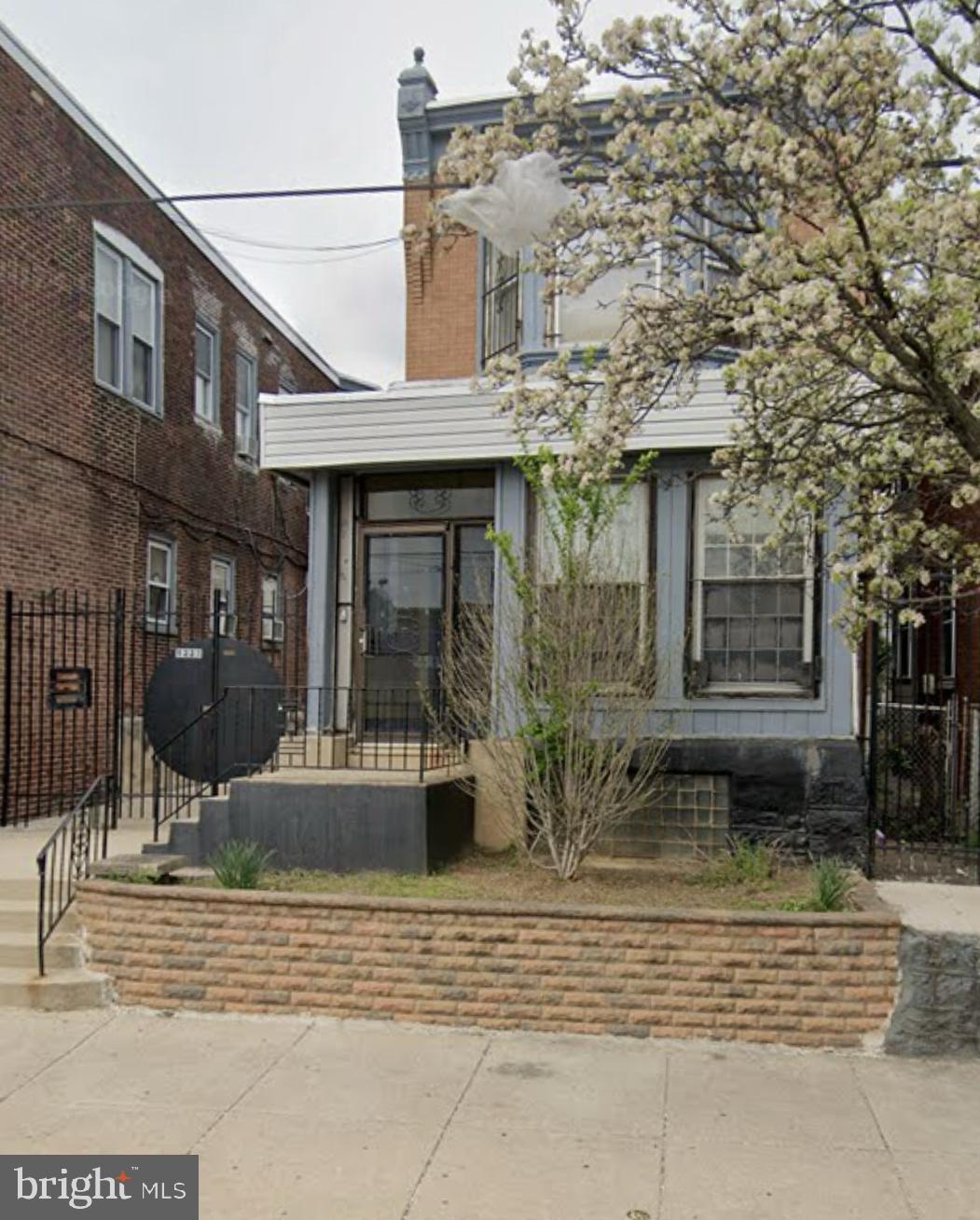Welcome to 5221 Baltimore Ave!
This property boasts a flexible use, open floor plan on 3 floors, with bathrooms on each floor. There is space at the front and back of the 1st floor that can be used as an office or a kitchenette. The basement is fully functional, complete with 2 bathrooms with 6 stalls.
This mix-use property is a great opportunity in a high traffic area!