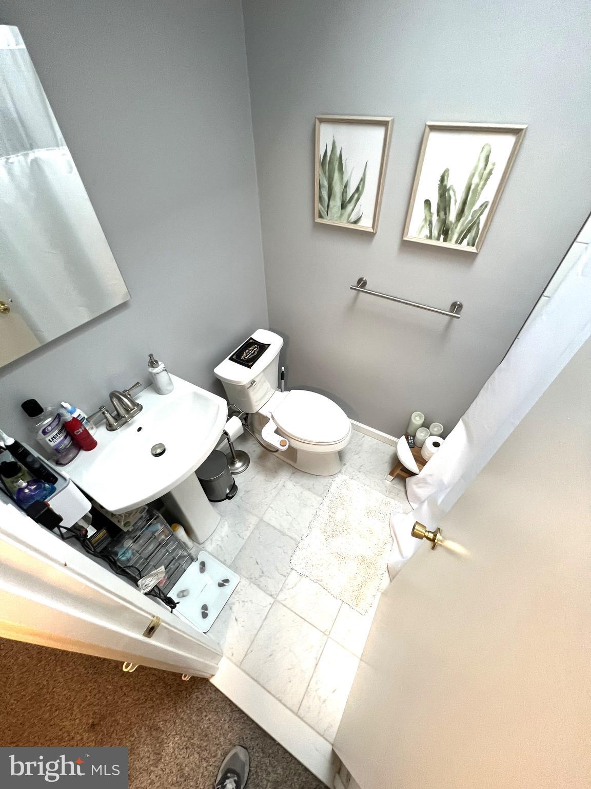 PARKWOOD - Residential Lease