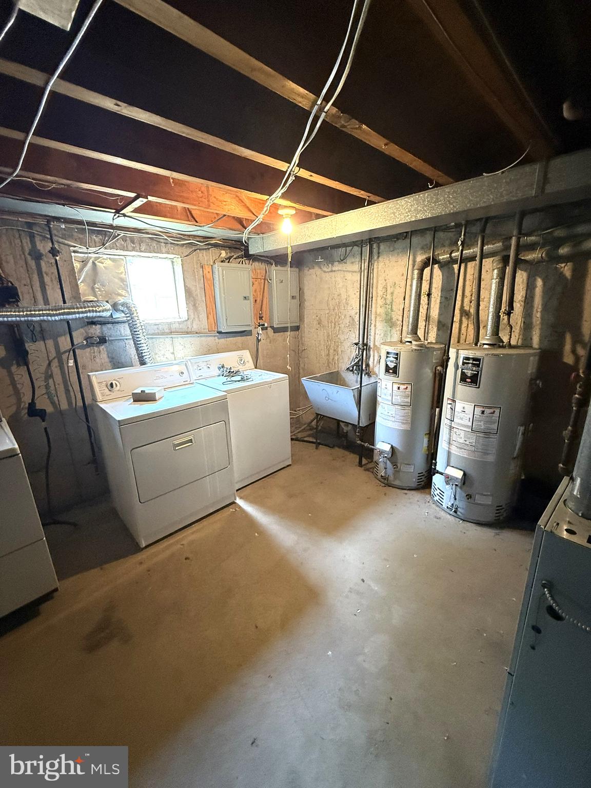 PARKWOOD - Residential Lease