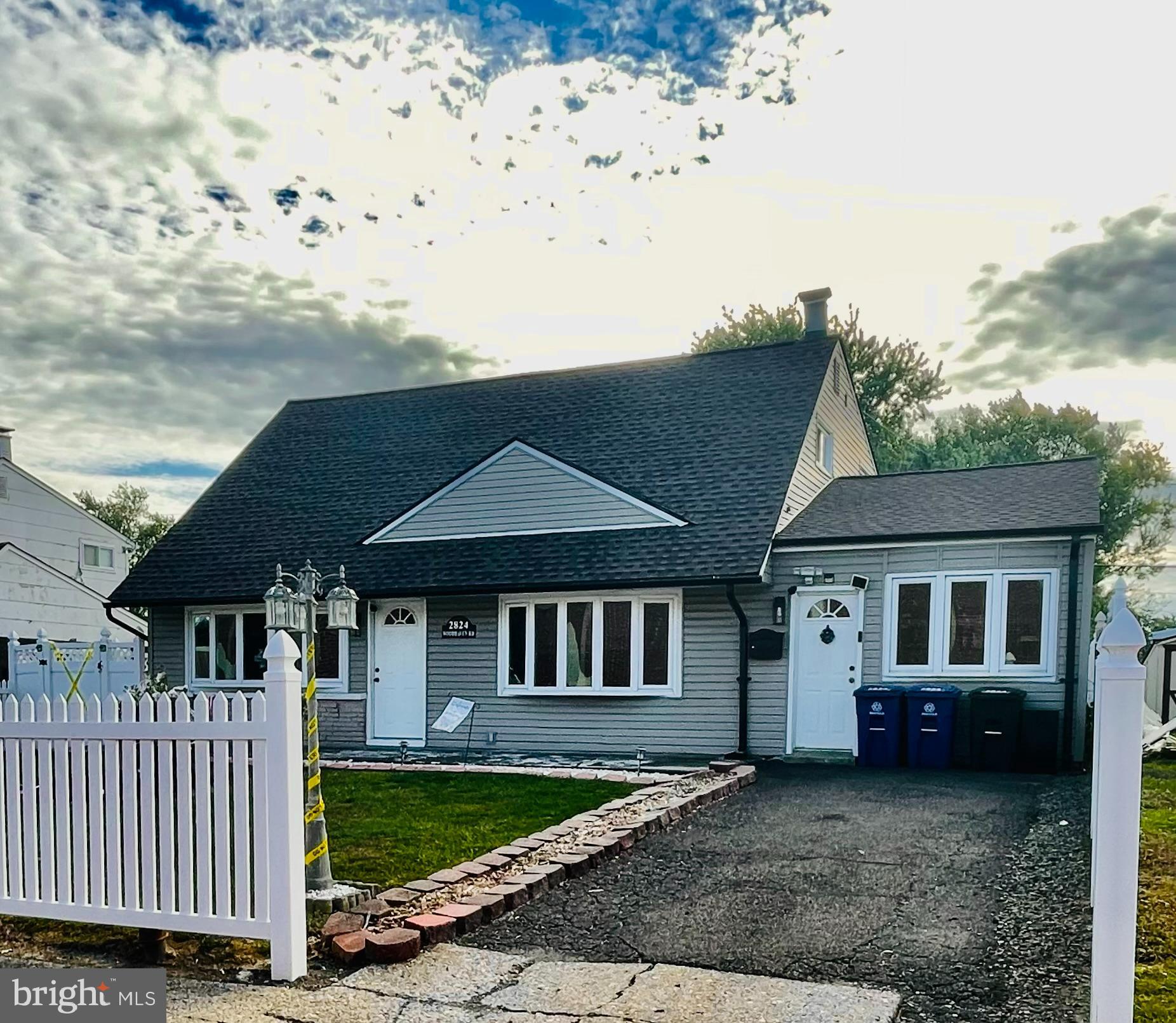 2824 WOODHAVEN ROAD