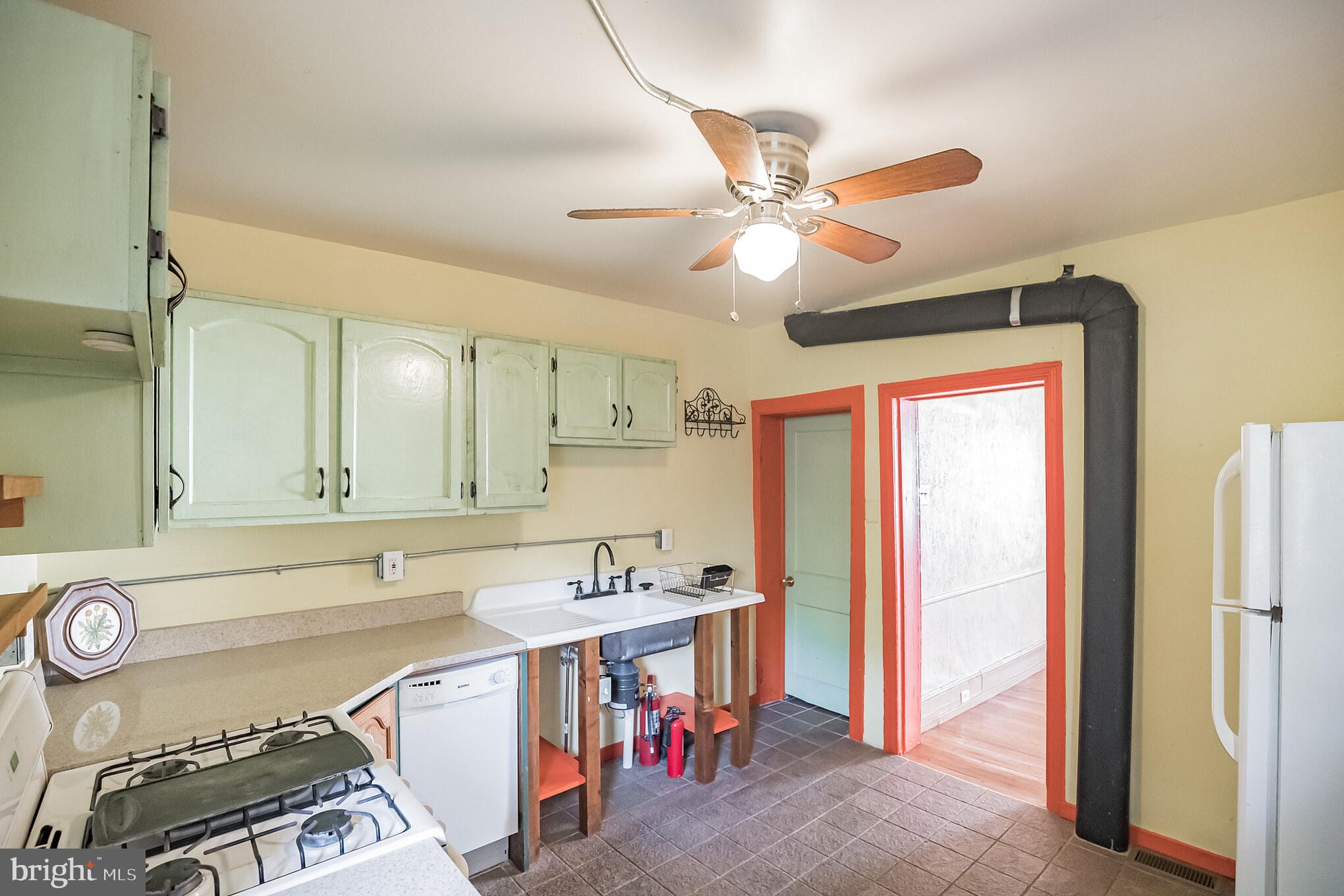 WEST KENSINGTON - Residential