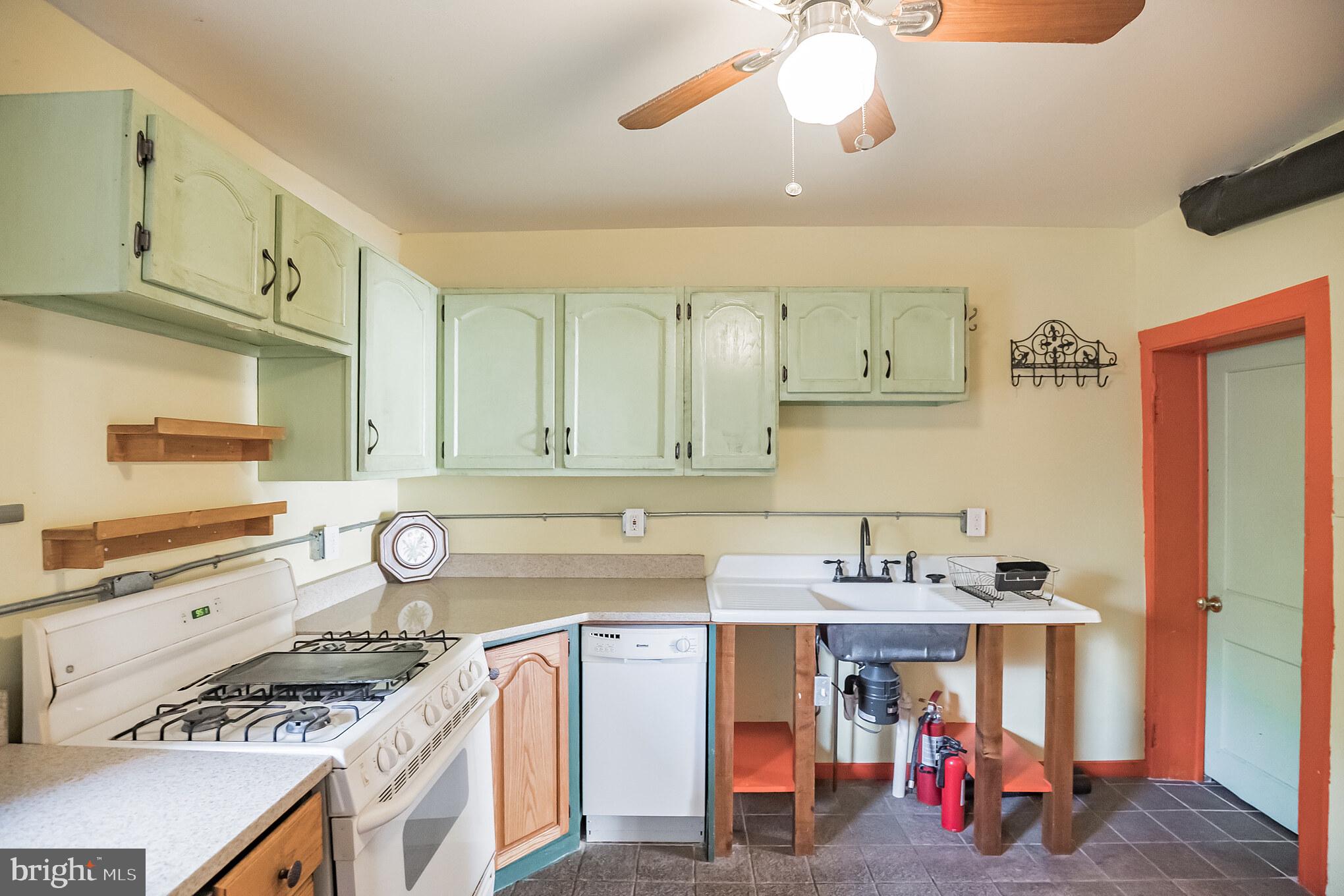 WEST KENSINGTON - Residential