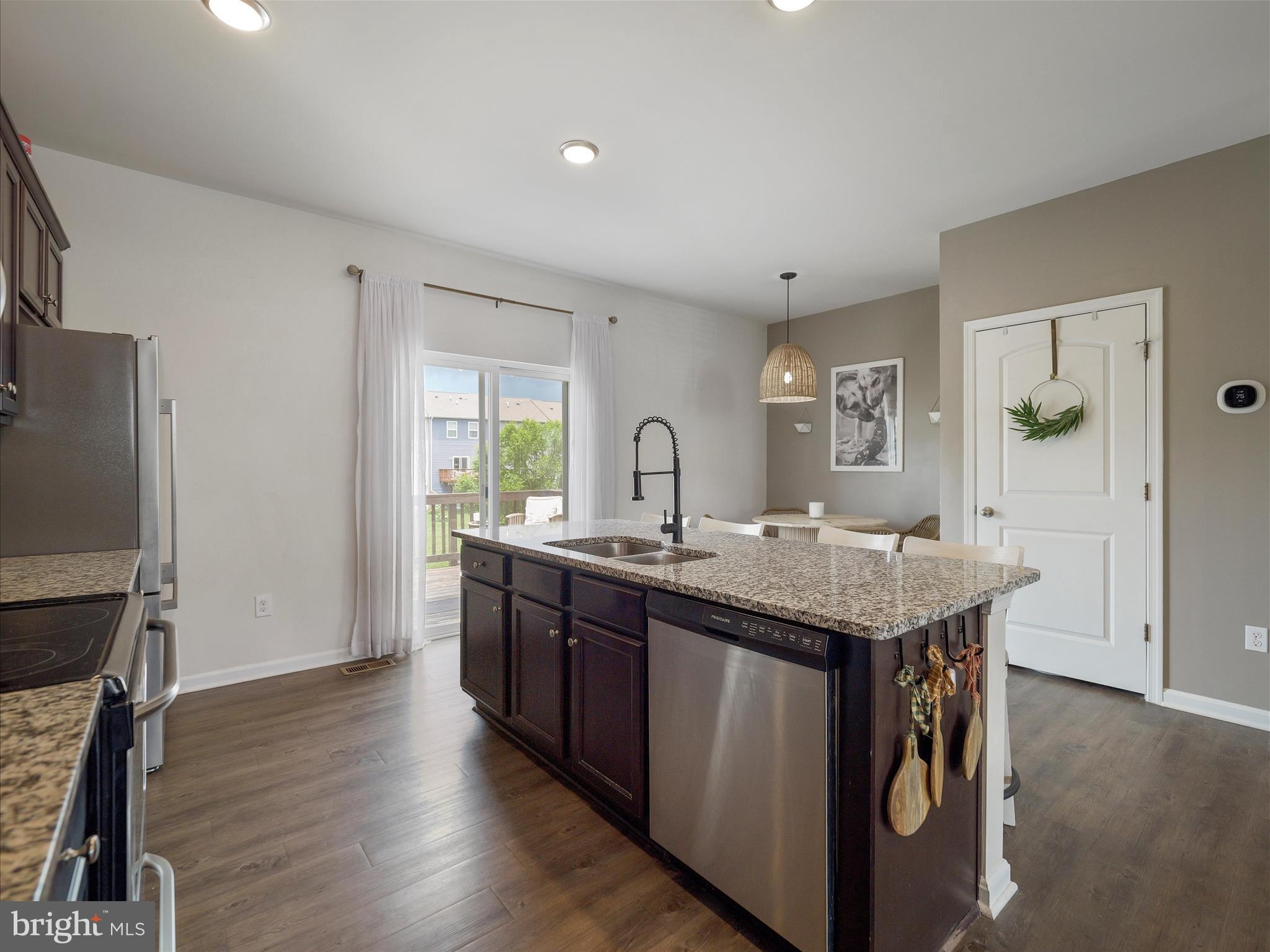 BERKELEY RIDGE - Residential