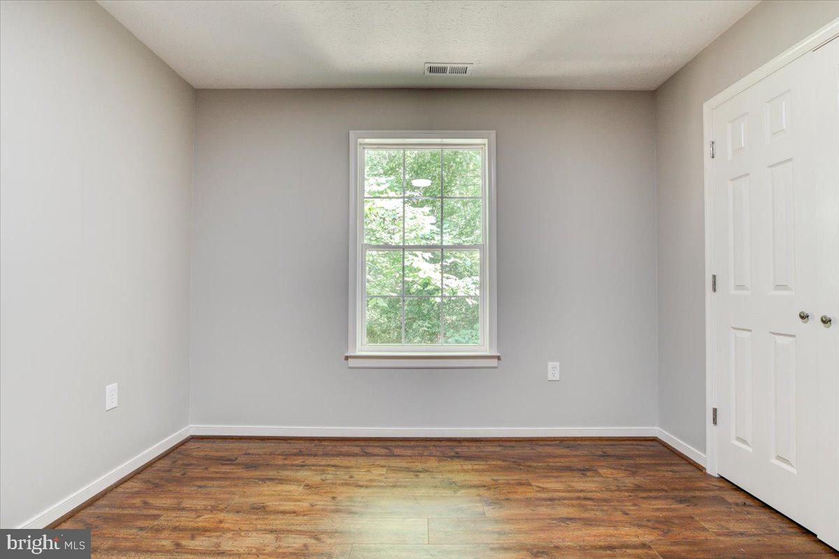 LAKE LAND OR - Residential