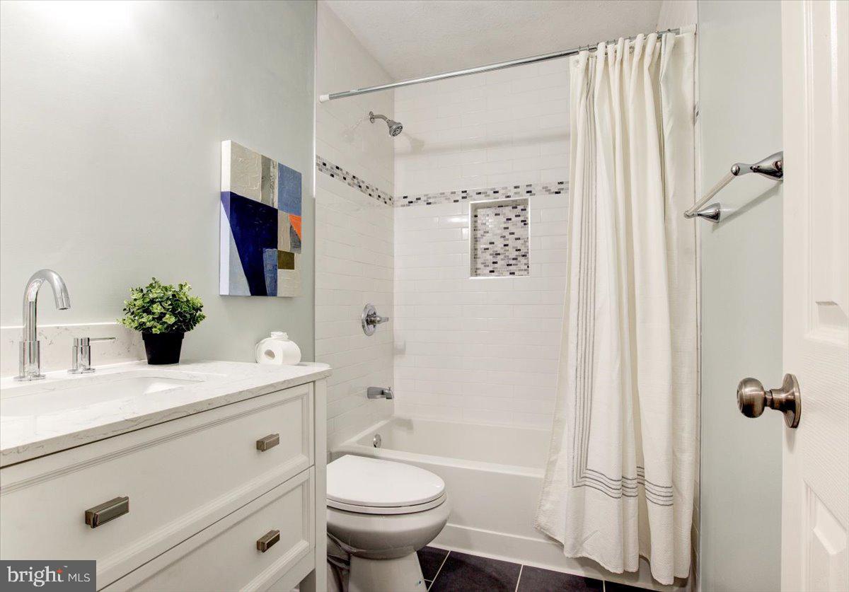 LAKE LAND OR - Residential