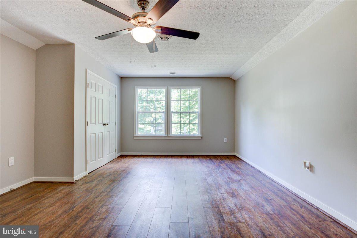 LAKE LAND OR - Residential