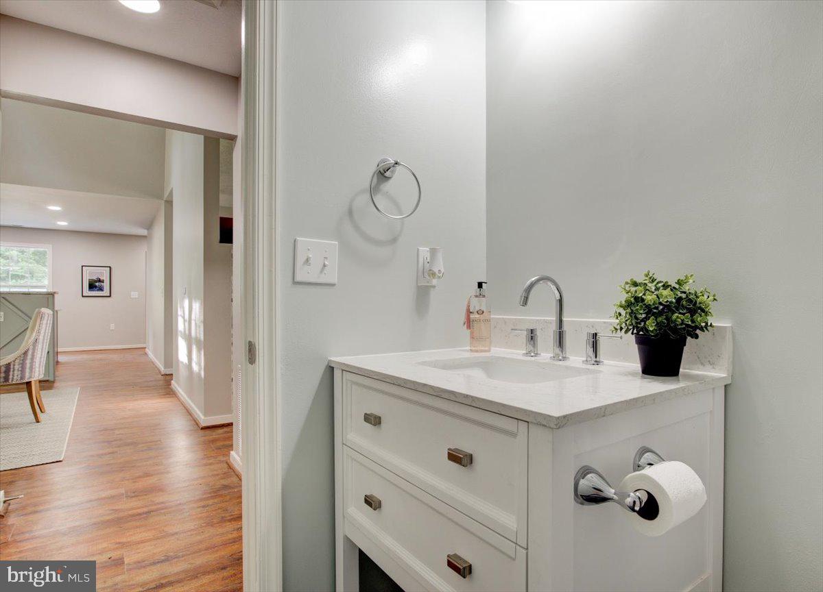 LAKE LAND OR - Residential