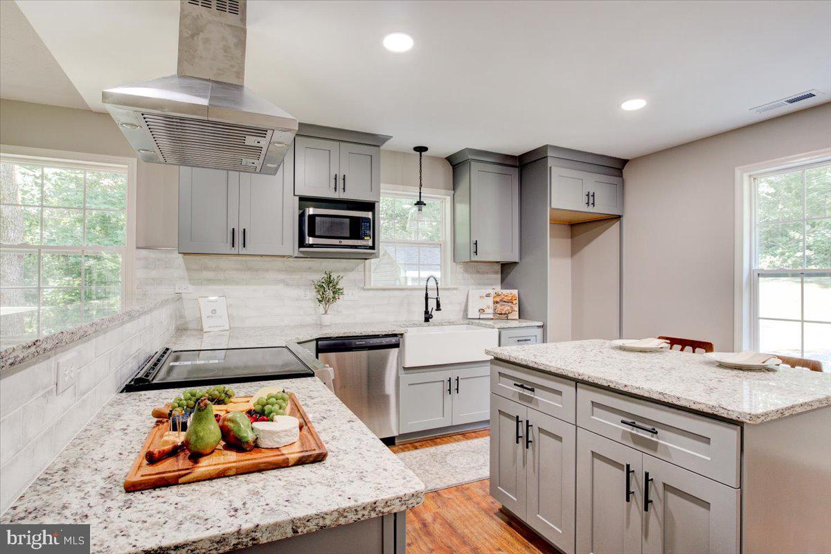 LAKE LAND OR - Residential