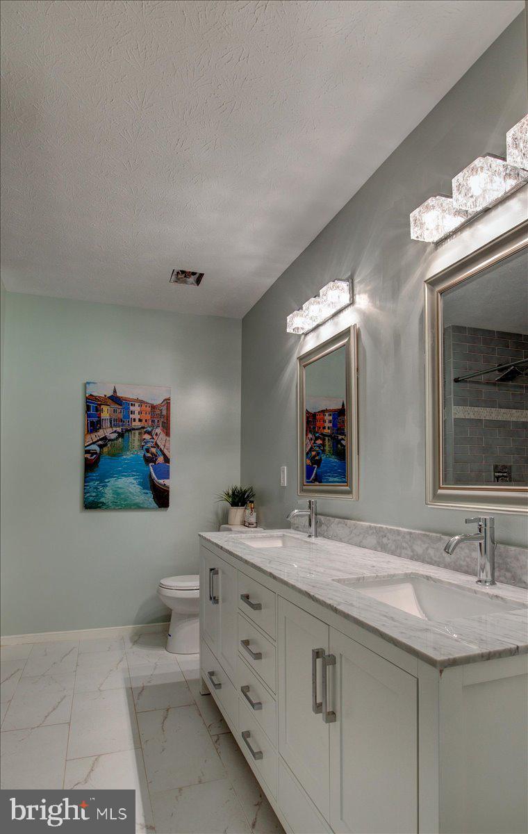 LAKE LAND OR - Residential