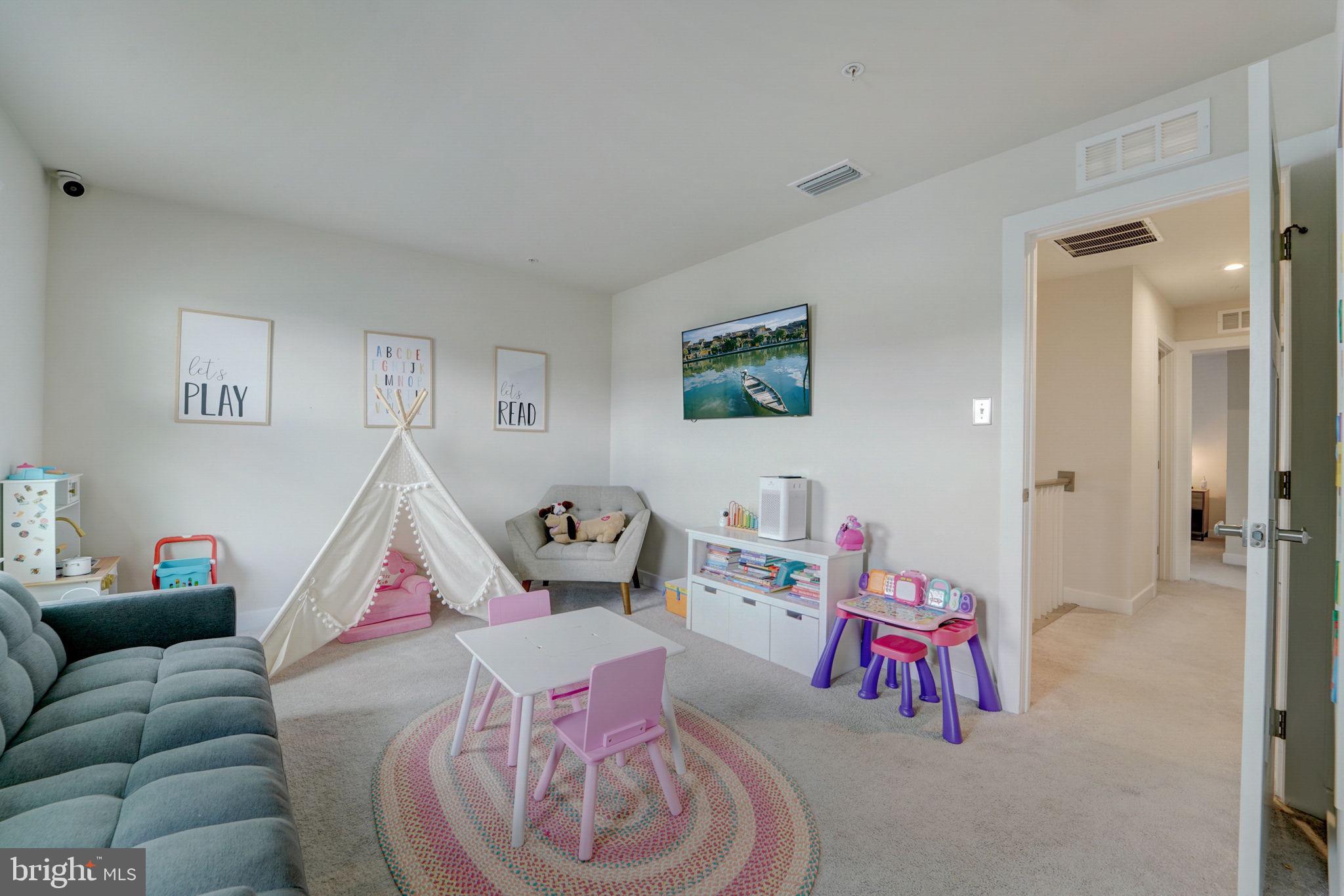 SHIPLEY HOMESTEAD - Residential