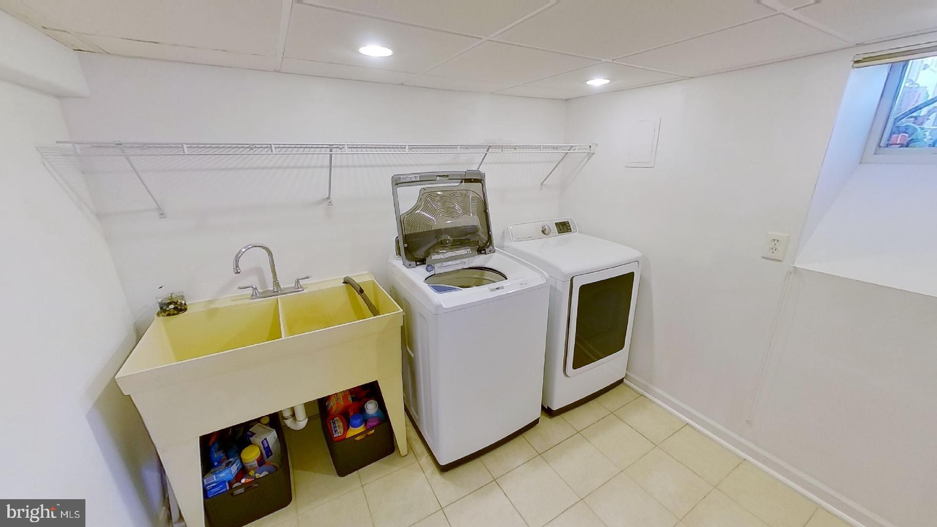 PERRY HALL - Residential