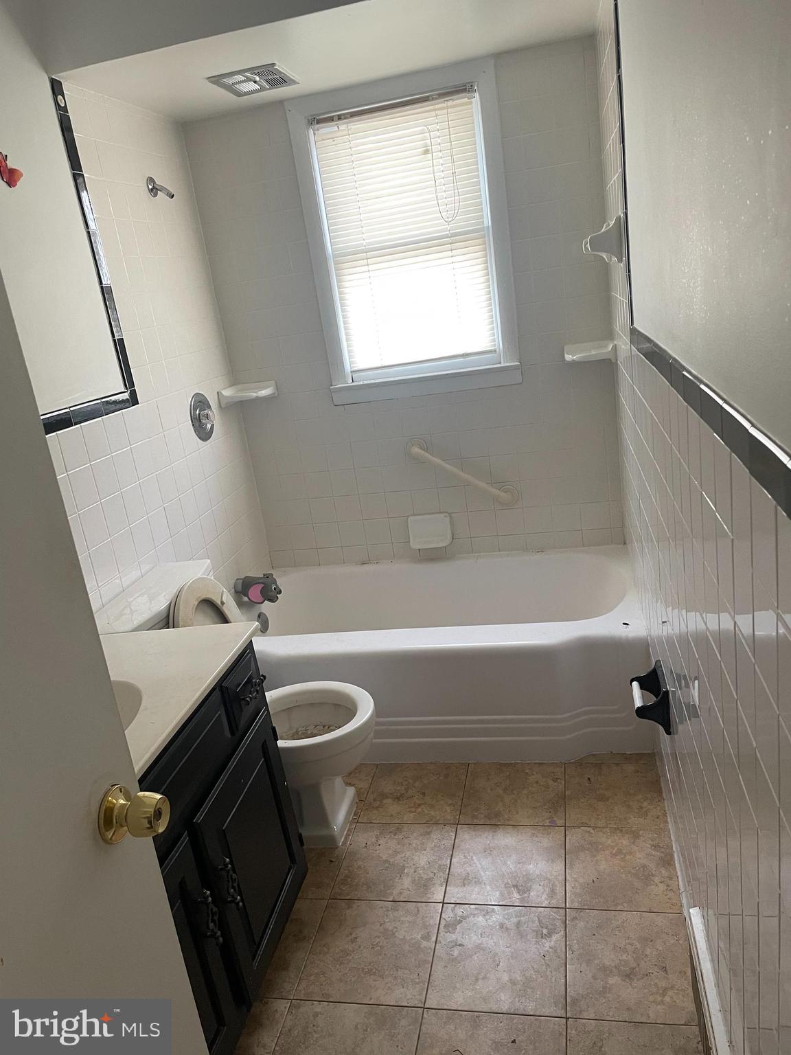 GRAY MANOR - Residential