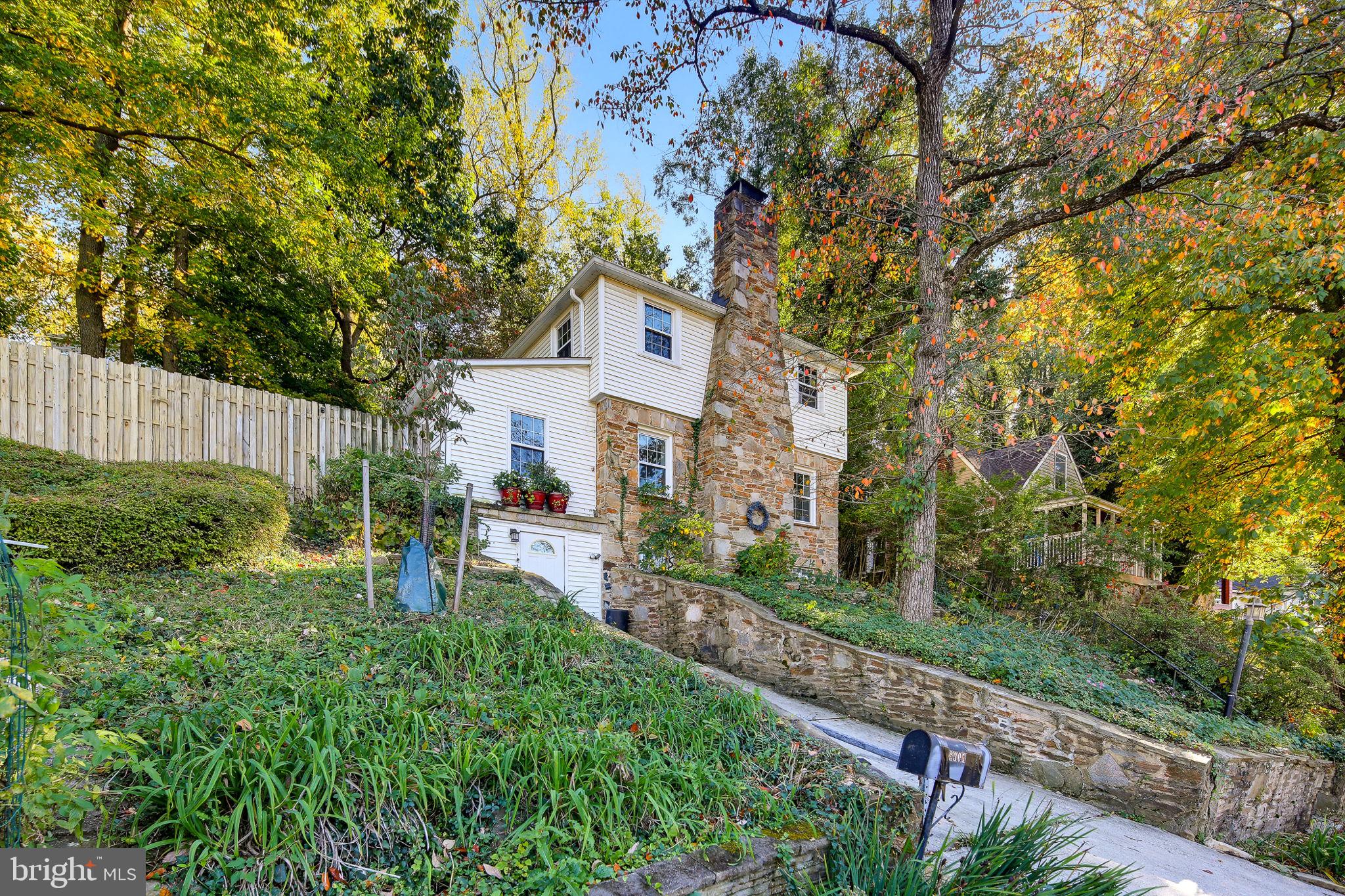 2301 POPLAR DRIVE