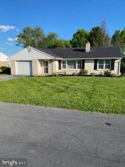 Photo of 3966 Bahn Avenue, YORK, PA 17408 (MLS # PAYK2103156)