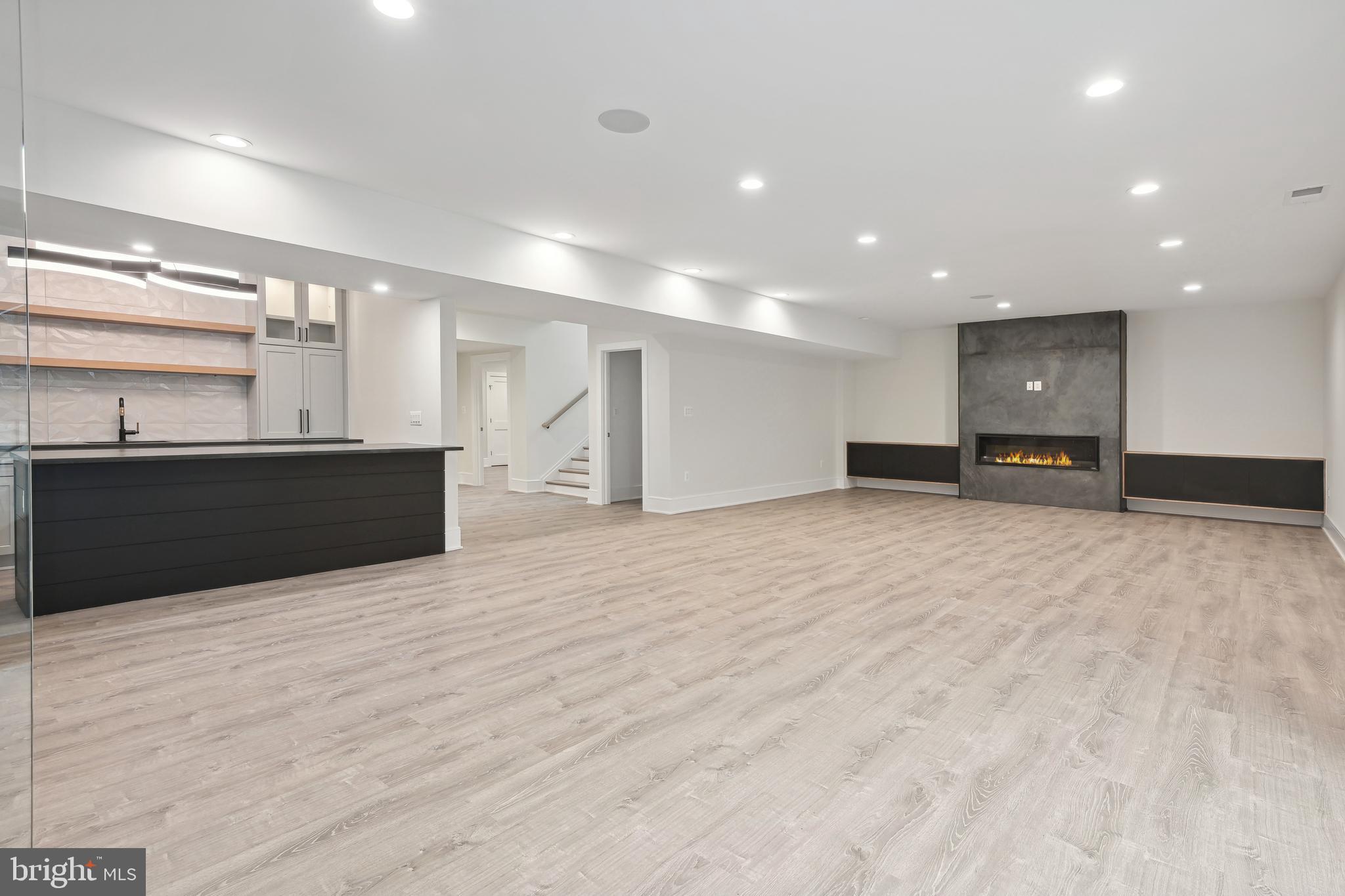 HANSBOROUGH - Residential