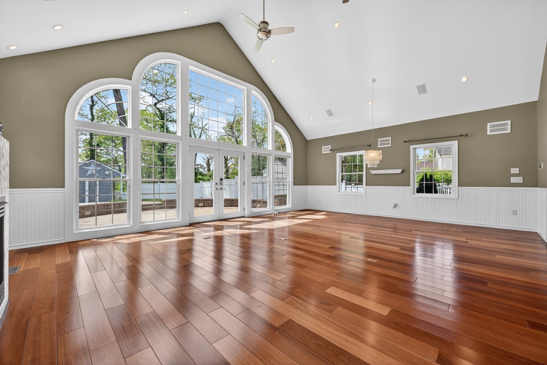 LOCH HAVEN - Residential