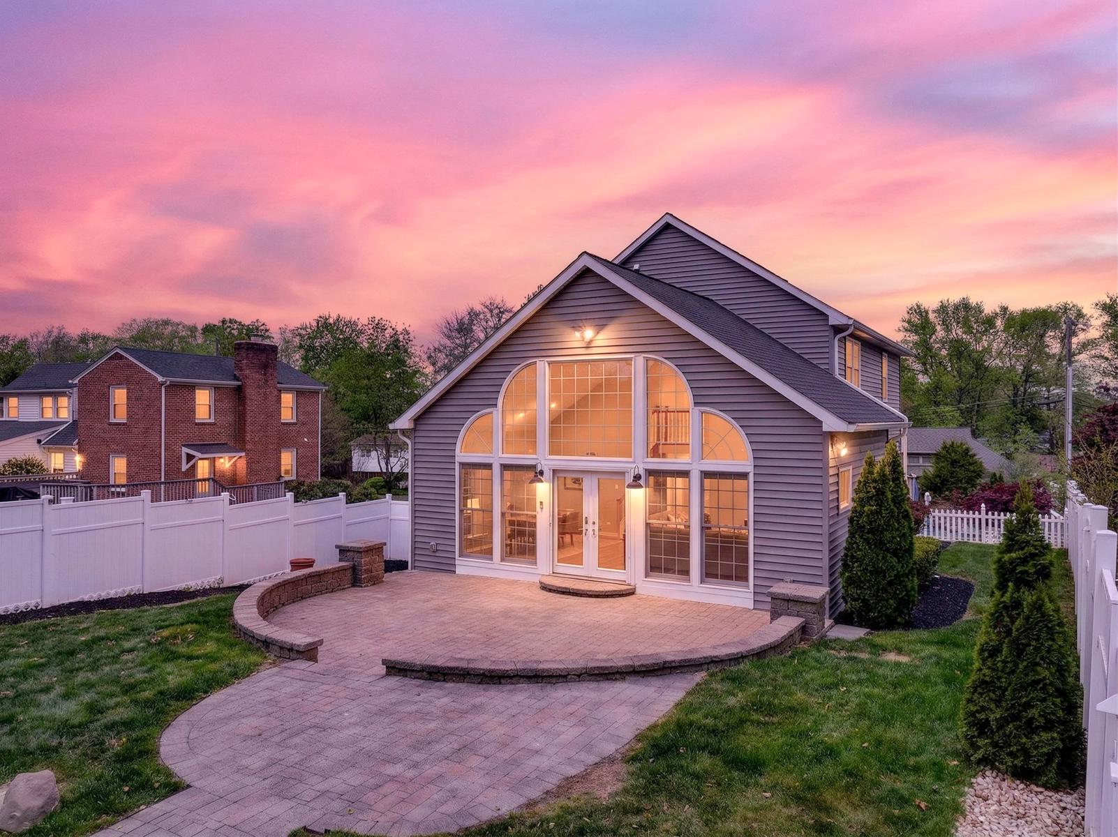 LOCH HAVEN - Residential