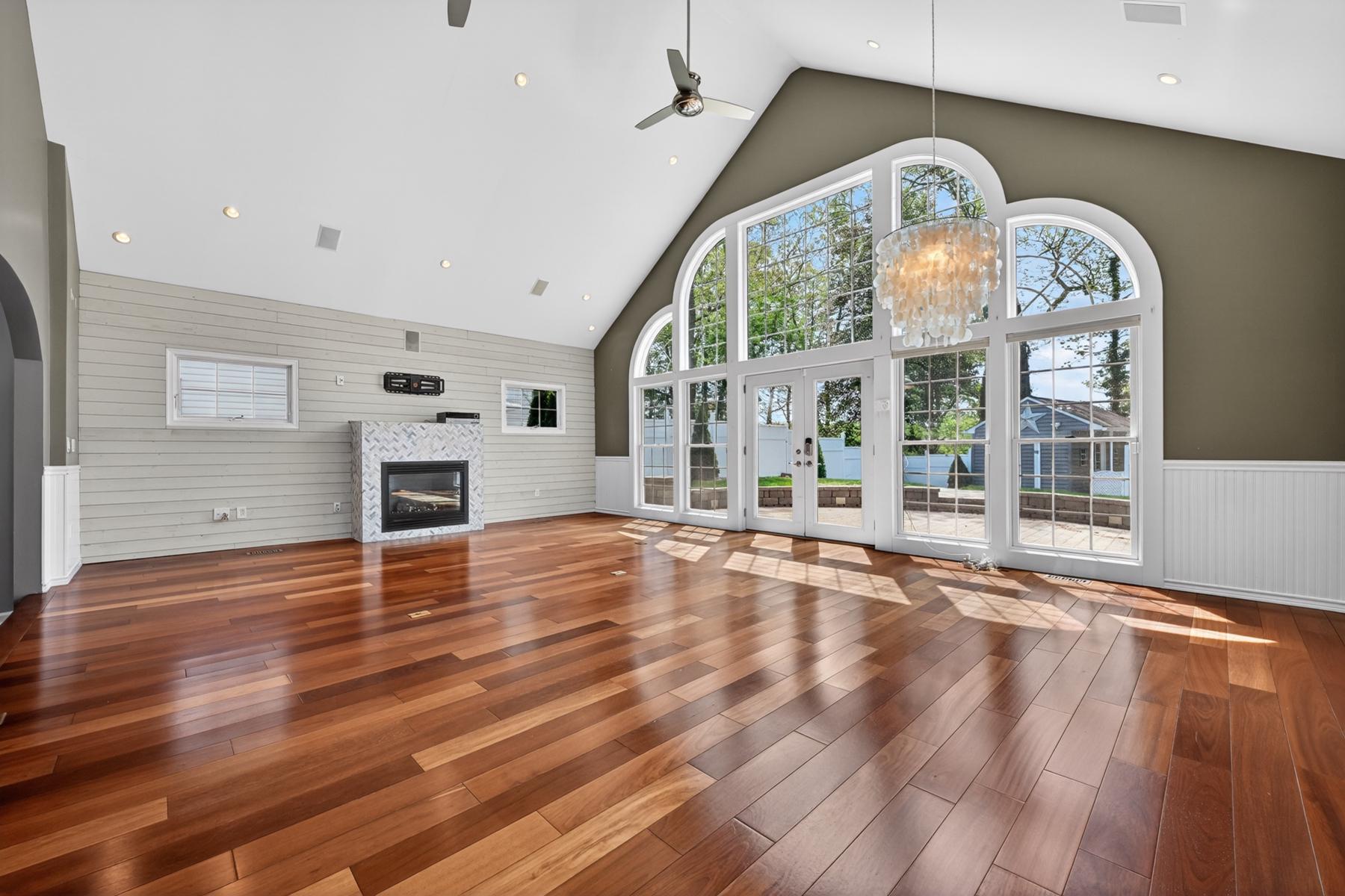 LOCH HAVEN - Residential