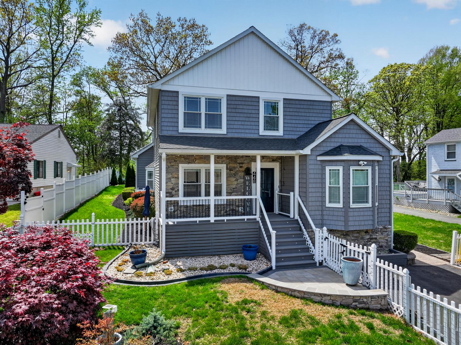 LOCH HAVEN - Residential